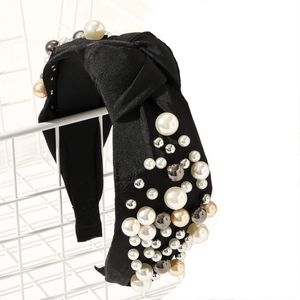 NWOT Black Knotted Headband with Faux Pearl & Bead Embellishments 🖤🦪
